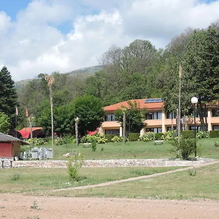 Lakeview And Hotel Otesevo